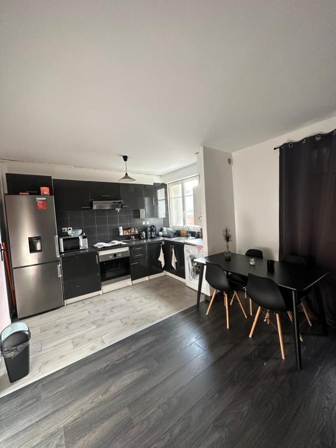 Massi'Z Apartment เนอยี-ซูร์-มาร์น ภายนอก รูปภาพ
